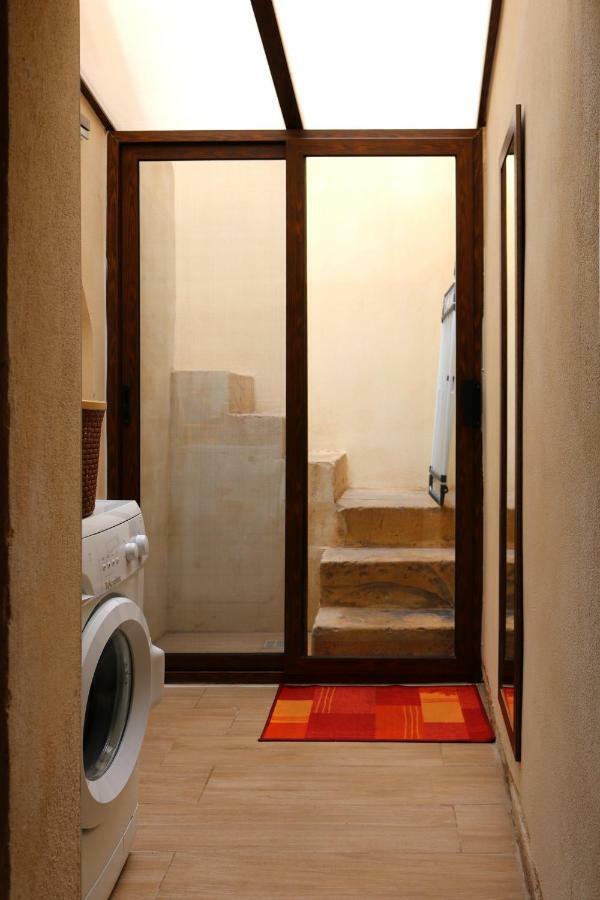 5 Minute Walk From Malta Airport Villa Gudja Exterior foto