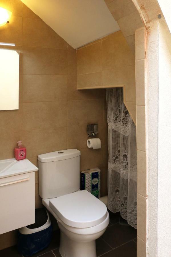 5 Minute Walk From Malta Airport Villa Gudja Exterior foto