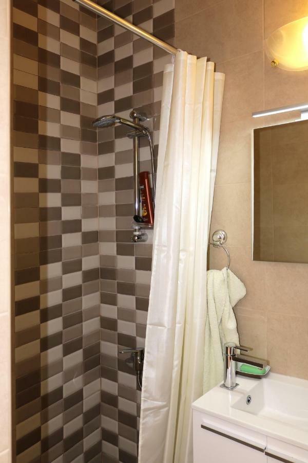 5 Minute Walk From Malta Airport Villa Gudja Exterior foto